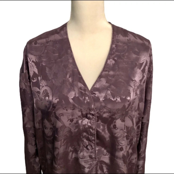 Gold Label Victorias Secret Embossed Floral Damask Print Button Down Nightgown - Picture 5 of 10
